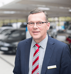 Dirk Kleinau (Verkaufsleitung Renault) - Ferdinand Nobbe GmbH
